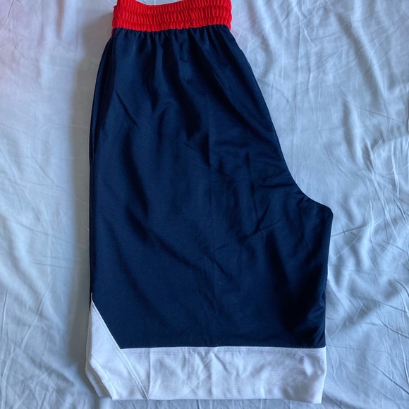 NWT Nike 🏀 shorts, size M. - Picture 9 of 9